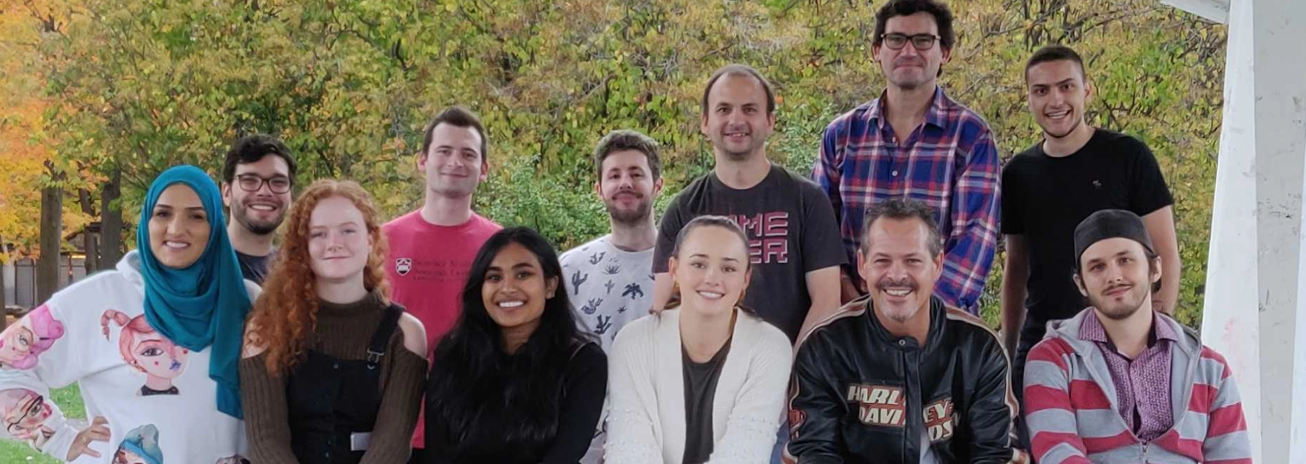 Group photo of 1VALET employees